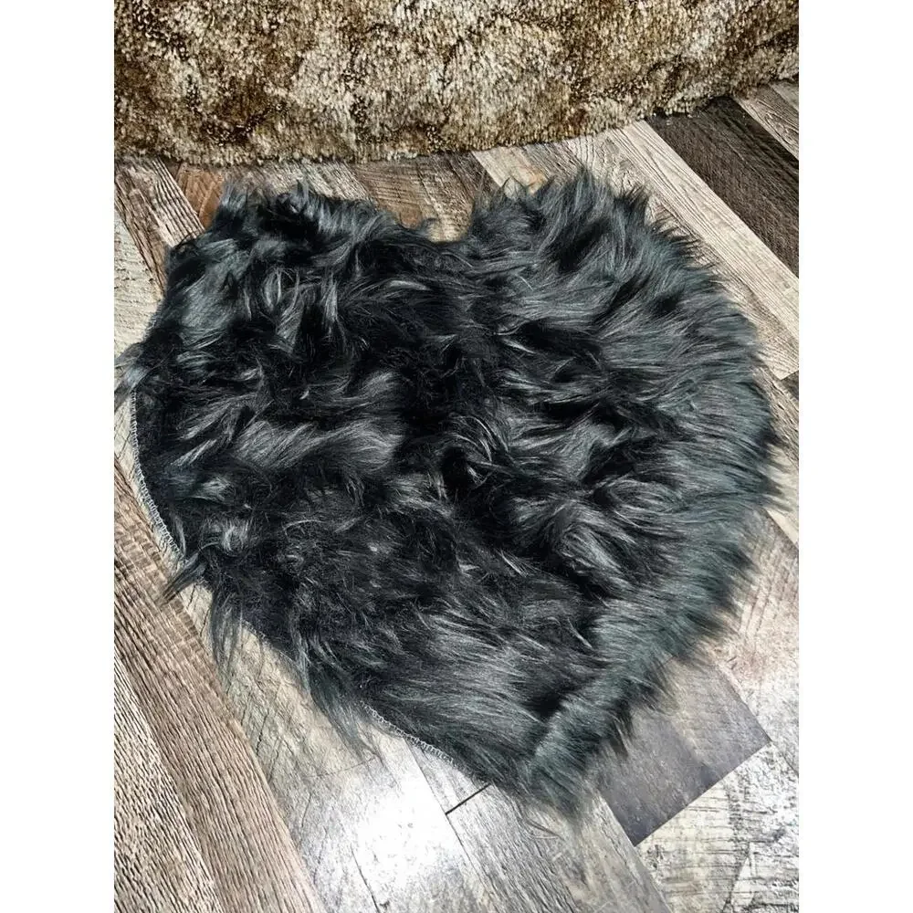 BLACK Heart Shaped Pink Dog Rug Bath Mat NWT Faux Fur Fluffy Cat Bed Cute Decor